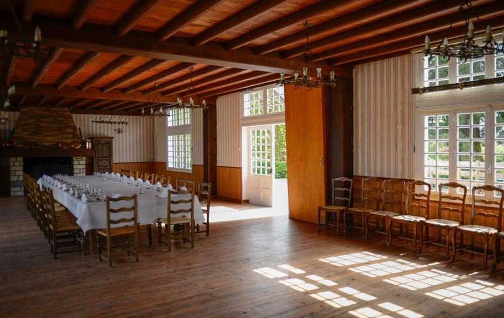 Logis Hotel Restaurant De La Poste Le Mêle-sur-Sarthe Exteriér fotografie