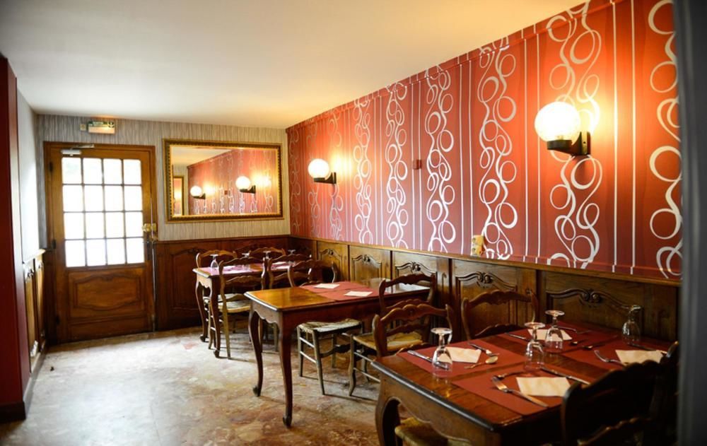 Logis Hotel Restaurant De La Poste Le Mêle-sur-Sarthe Exteriér fotografie