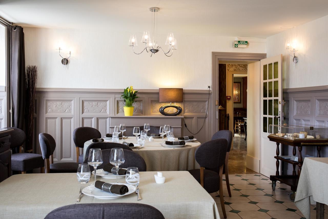 Logis Hotel Restaurant De La Poste Le Mêle-sur-Sarthe Exteriér fotografie
