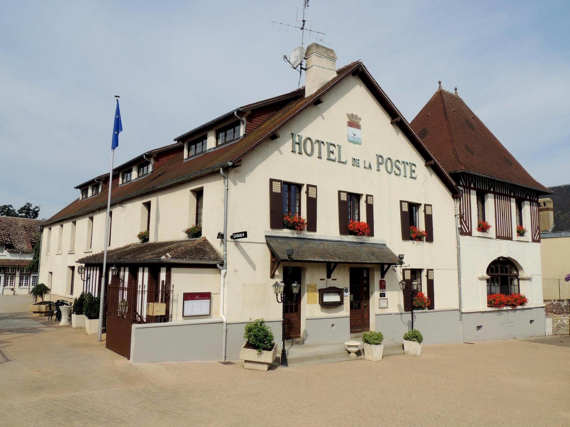 Logis Hotel Restaurant De La Poste Le Mêle-sur-Sarthe Exteriér fotografie